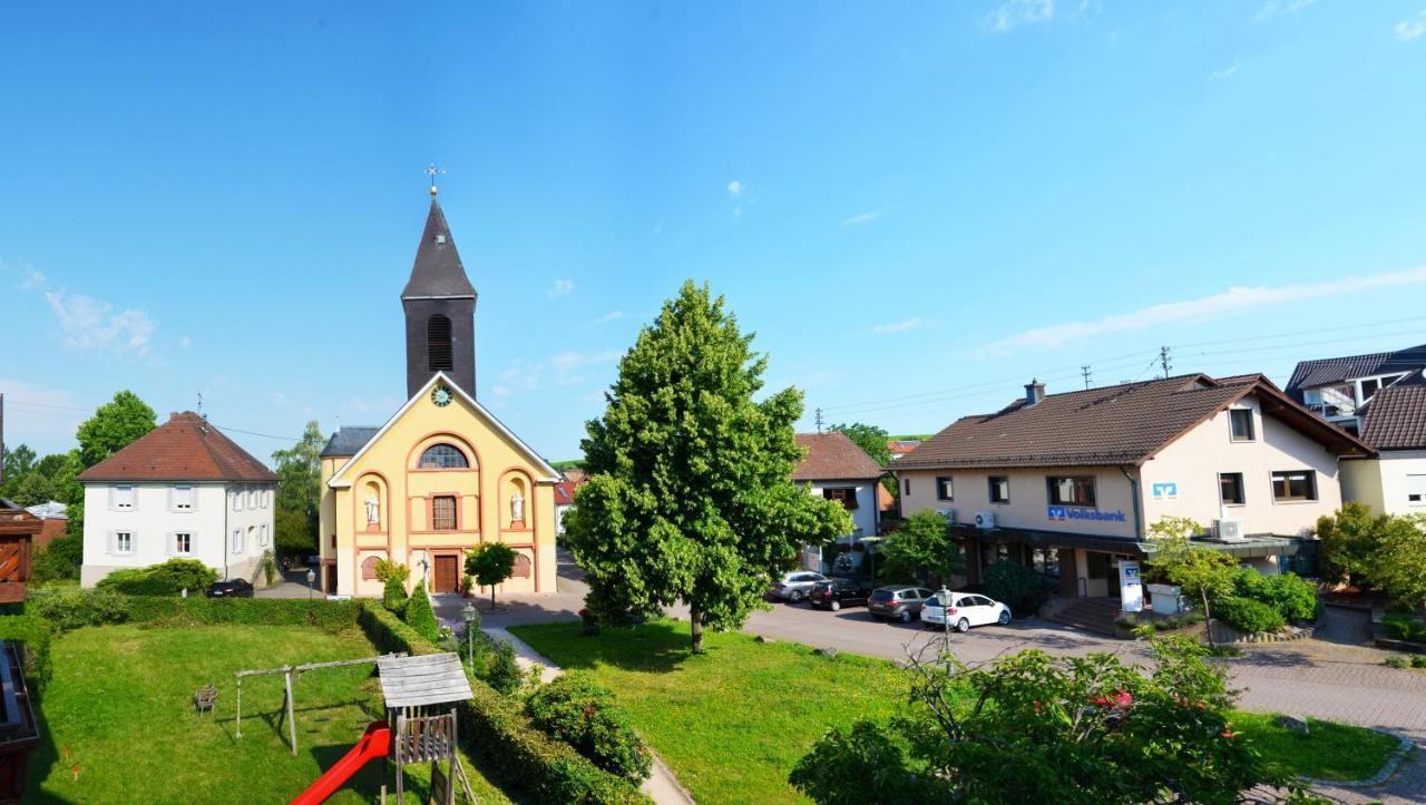 Gasthof Zur Traube Buehl  Luaran gambar