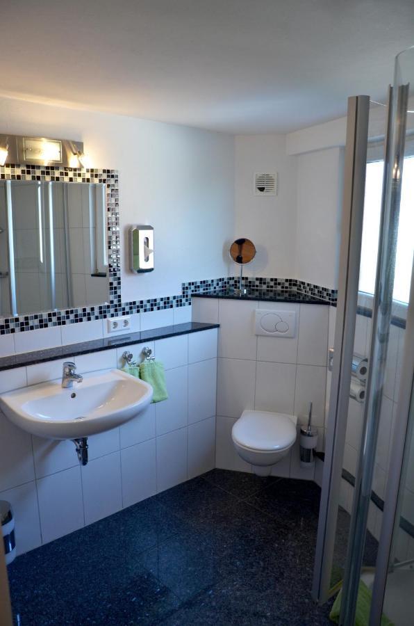Gasthof Zur Traube Buehl  Luaran gambar